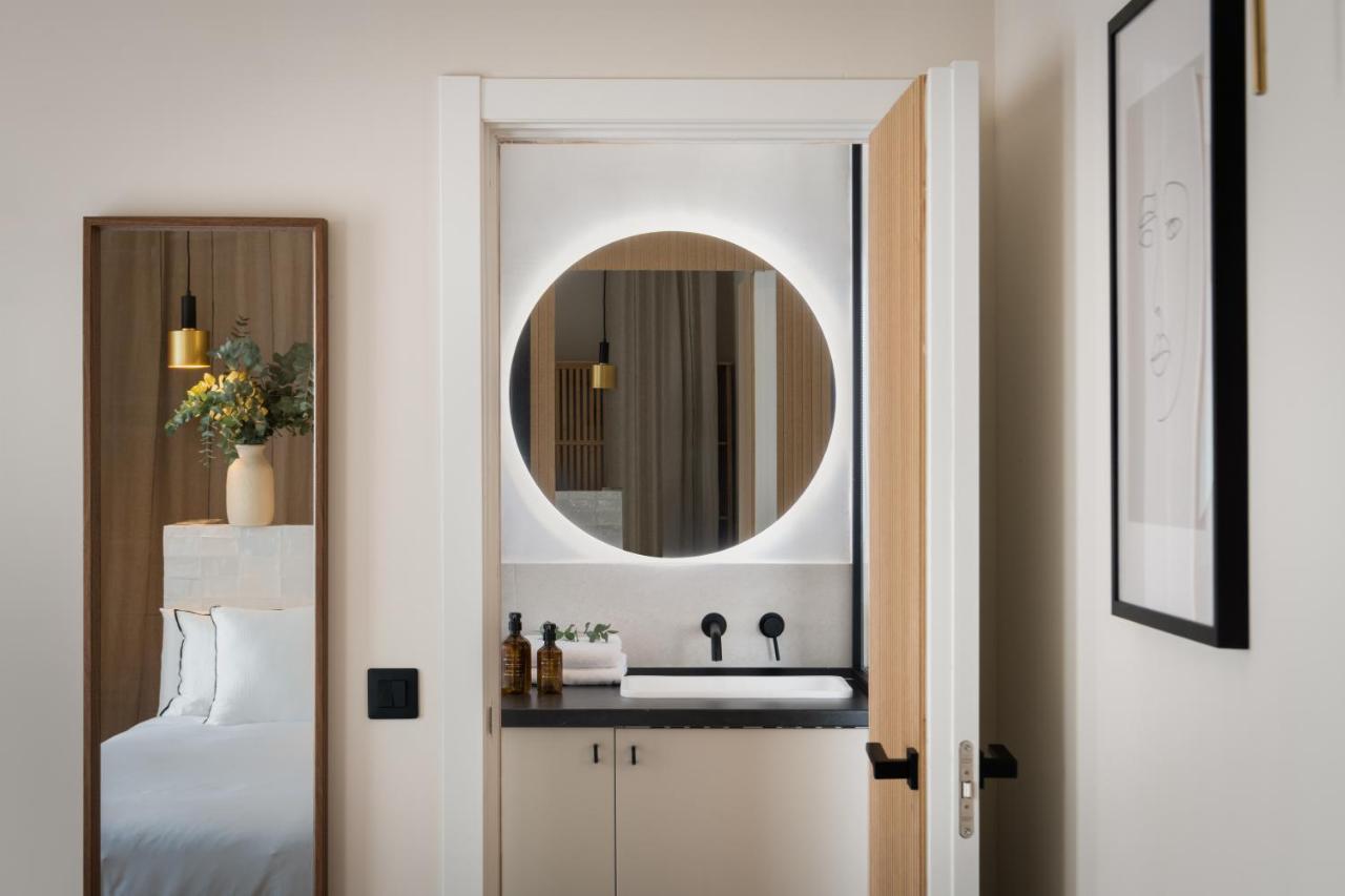 Magno Apartments Robles With Jacuzzi And Private Parking Sevilla Bagian luar foto