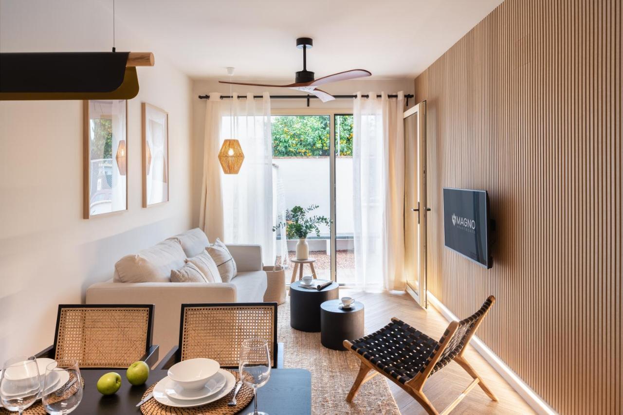Magno Apartments Robles With Jacuzzi And Private Parking Sevilla Bagian luar foto